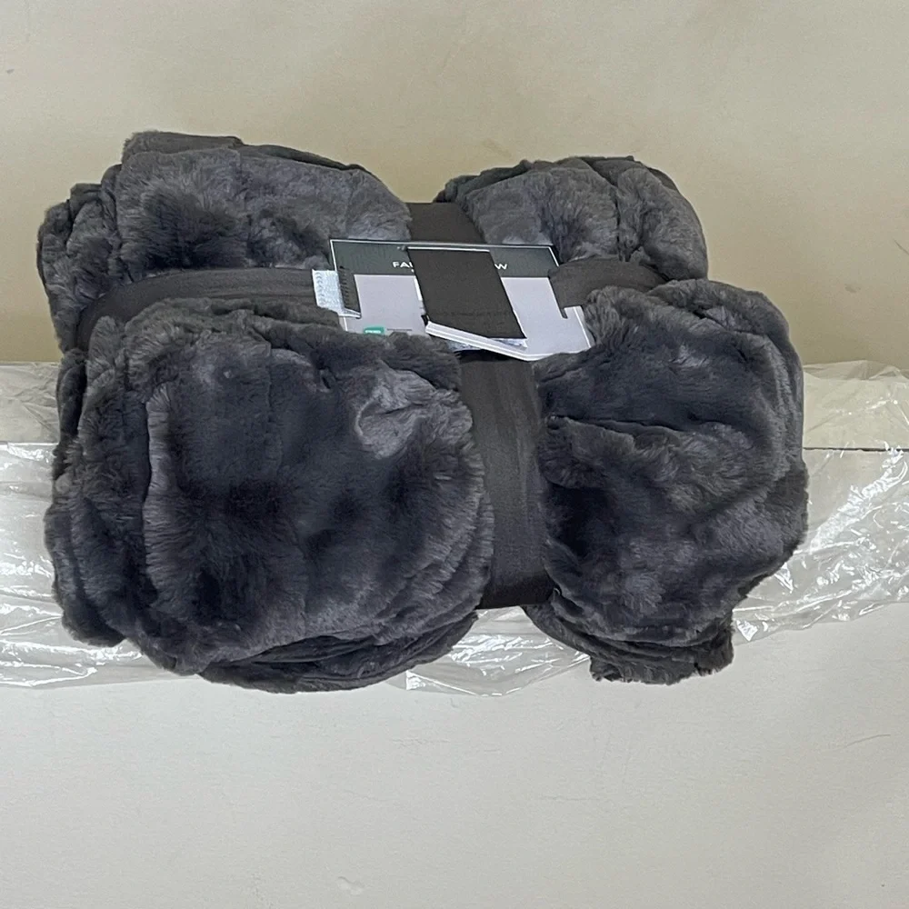 Berkshire Brown Plush Blankets and Throws for Cozy Comfort
